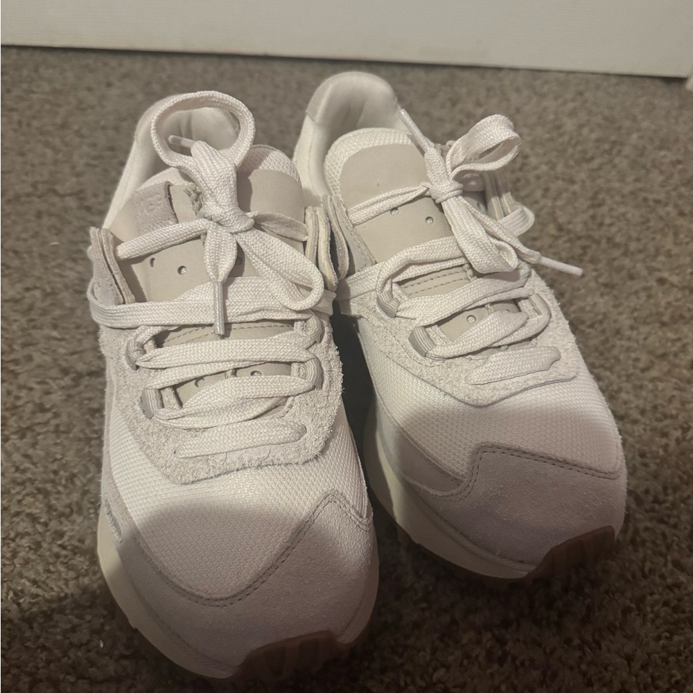 UGG Retrofi Low Sneakers Women’s 9